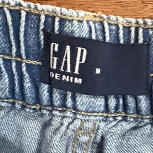 GAP Denim Elastic Waist Light Blue Jeans - jogger style size MEDIUM
